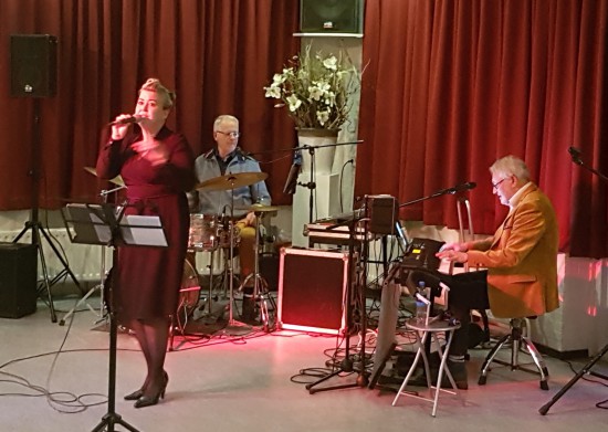 Trio Toon Lips speelde zaterdagavond in de Kruisdam Trio Toon Lips speelde zaterdagavond in de Kruisdam